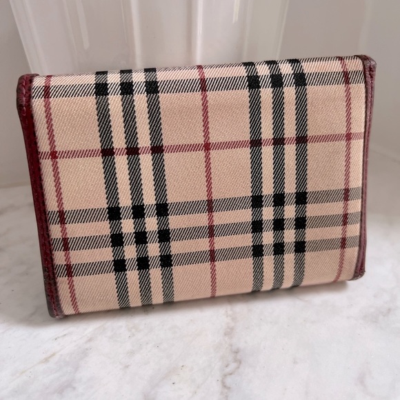 SOLD! Authentic Vintage Burberry Trifold Wallet - Picture 2 of 12